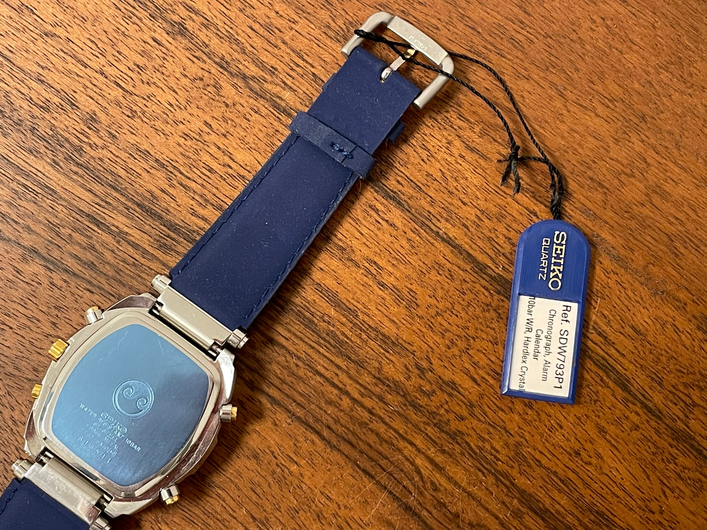(1996) Seiko 7T32-5A10 chronograph SQ100 - bi-color square case - silver wave pattern dial (NOS)