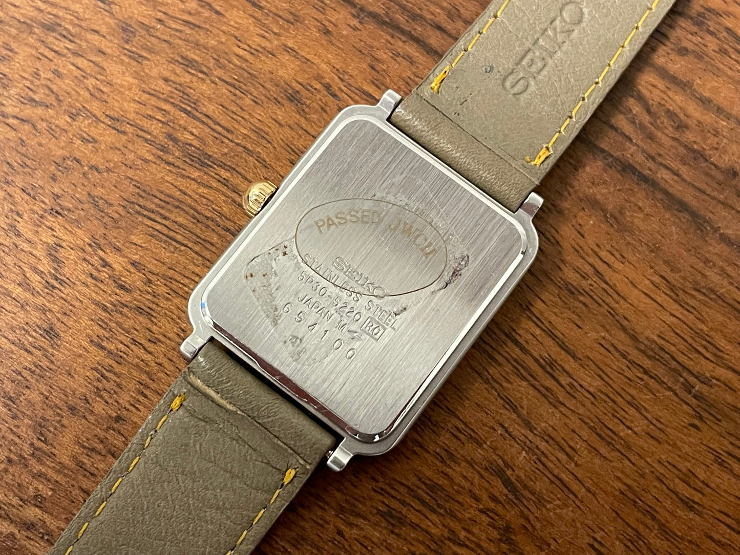 (1996) Seiko 5P30-5220 Quartz "Tank" dress watch - grey dial w/ gold square box (NOS)