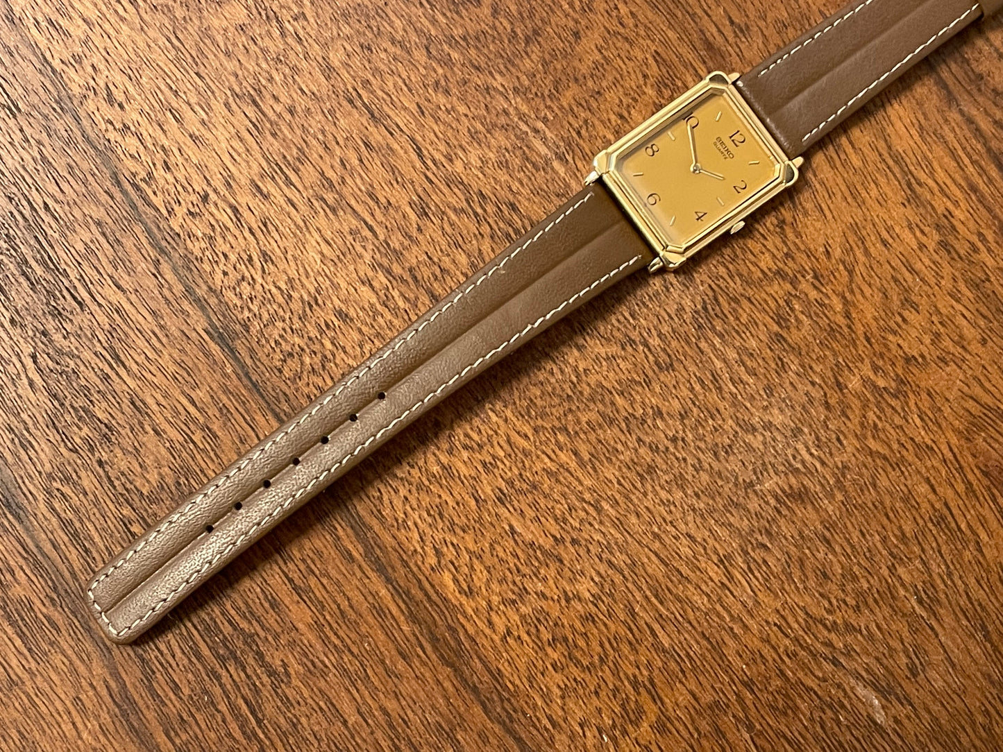 (1996) Seiko 5P30-5140 Quartz "Tank" dress watch - caramel dial w/ gold numerals/markers (NOS)