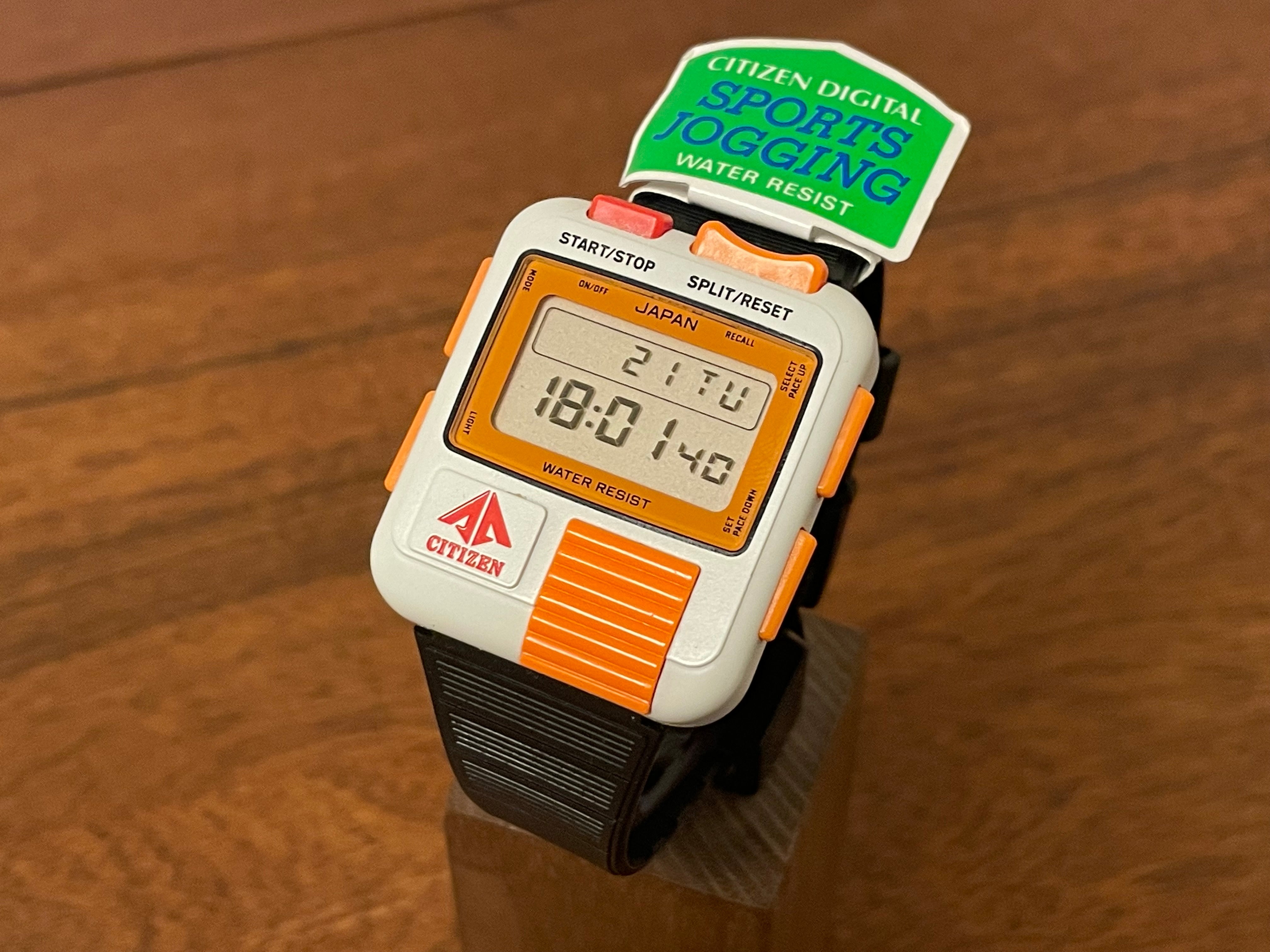 1986) Citizen Sports Jogging digital Bullhead D050 white