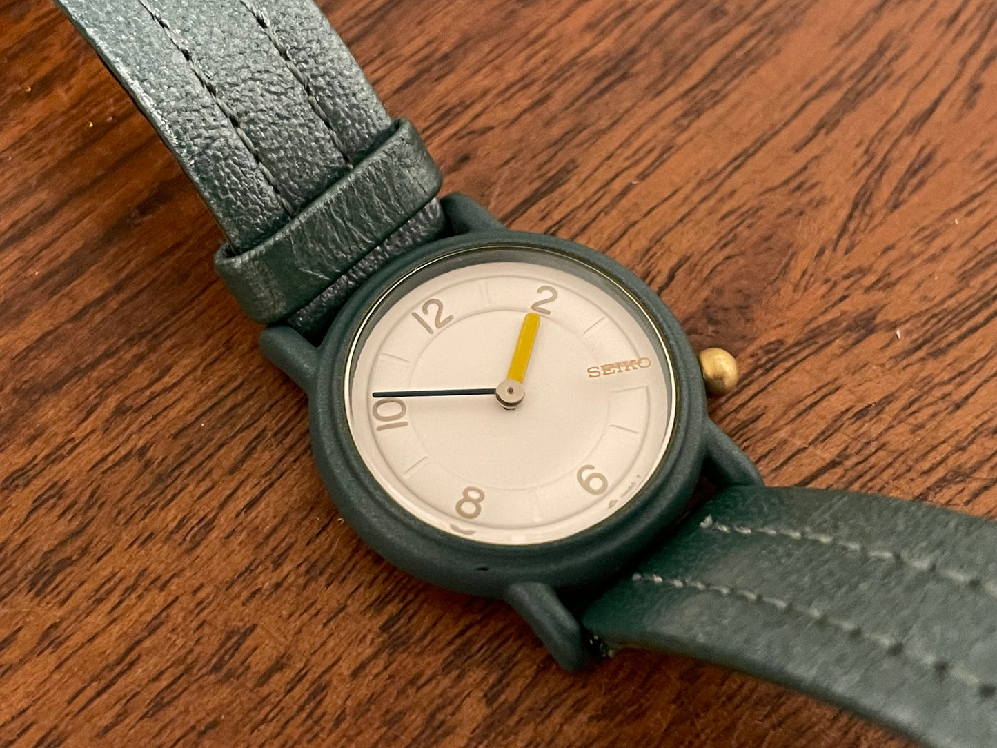 (1996) Seiko 2P20-0B3A Quartz - green case and strap - small size (NOS)