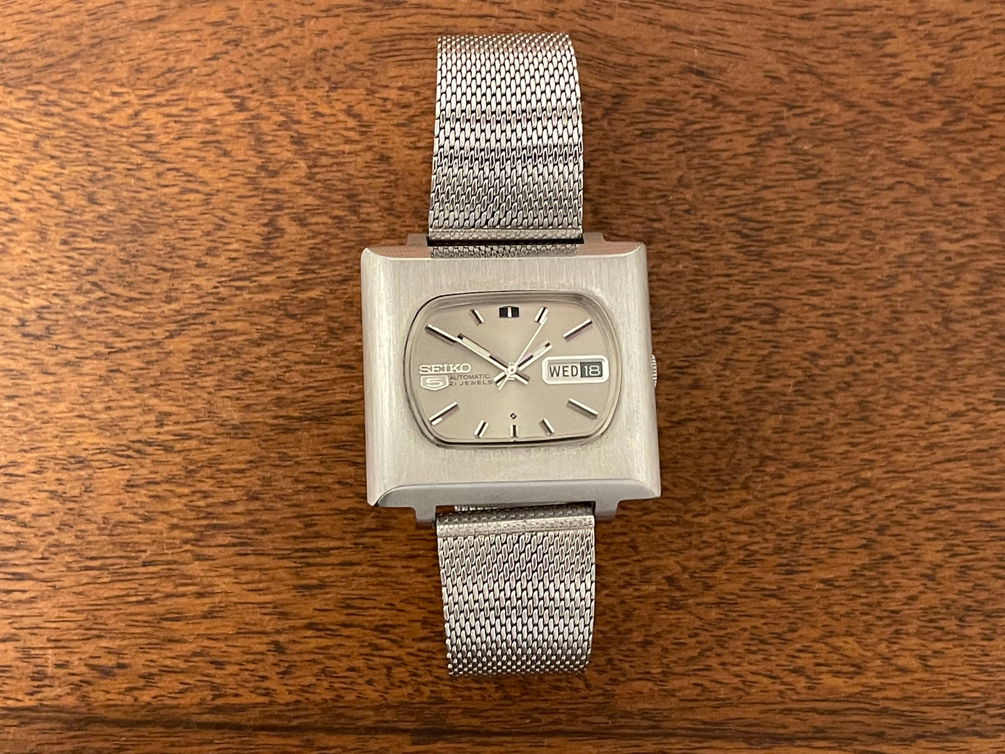 (1972) Seiko 5 Automatic 6119-5401 "TV" dial, square case with silver dial (full service)