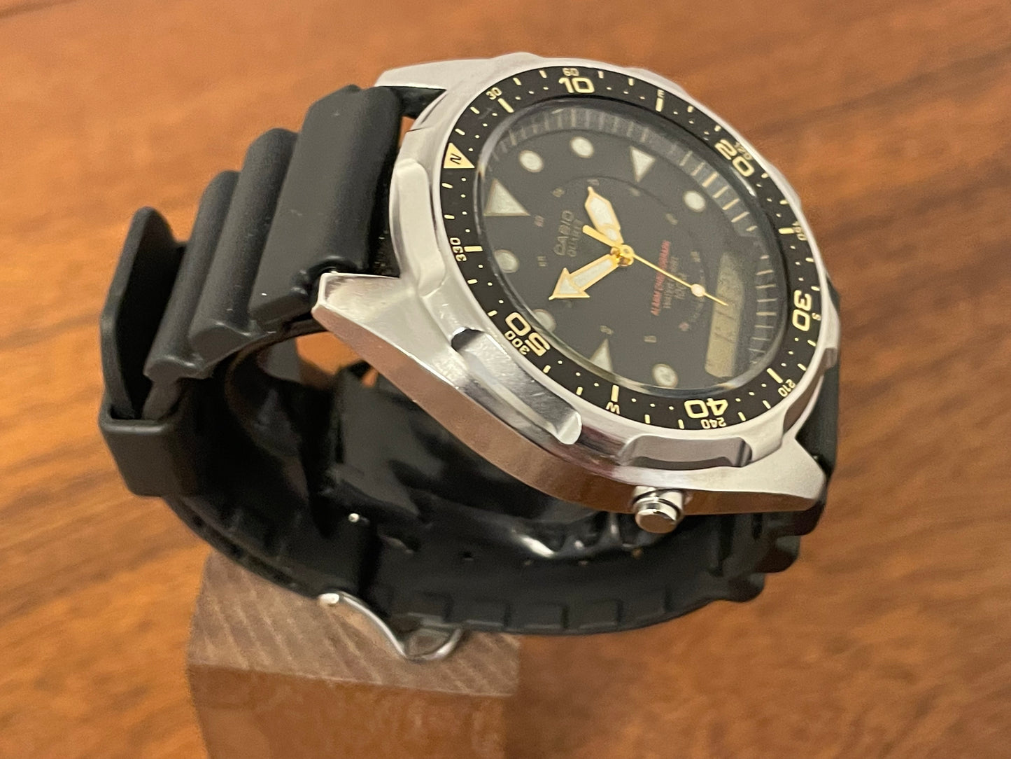 (1980s) Casio AMW-320C "Arnie" digital/analog alarm/chronograph diver (serviced)