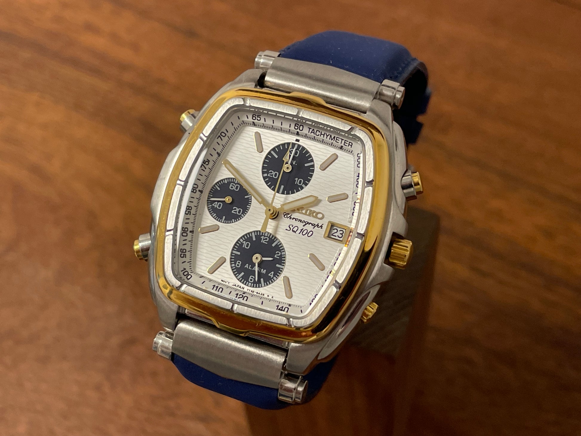 New old stock Seiko 7T32-5A10 chronograph SQ100 from 1996