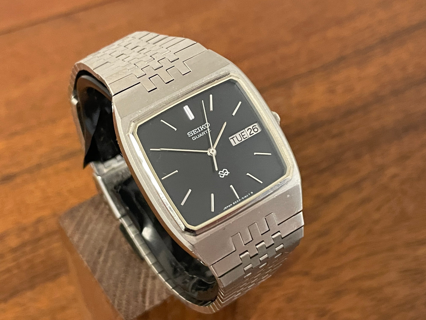 (1989) Seiko 8223-5160 Quartz SQ "TV dial" (serviced)