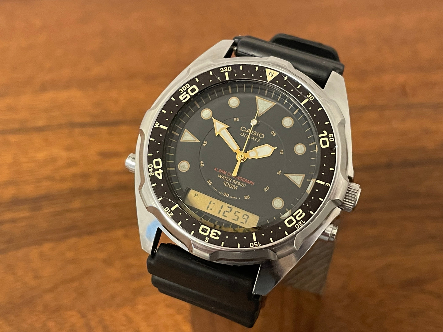 (1980s) Casio AMW-320C "Arnie" digital/analog alarm/chronograph diver front view