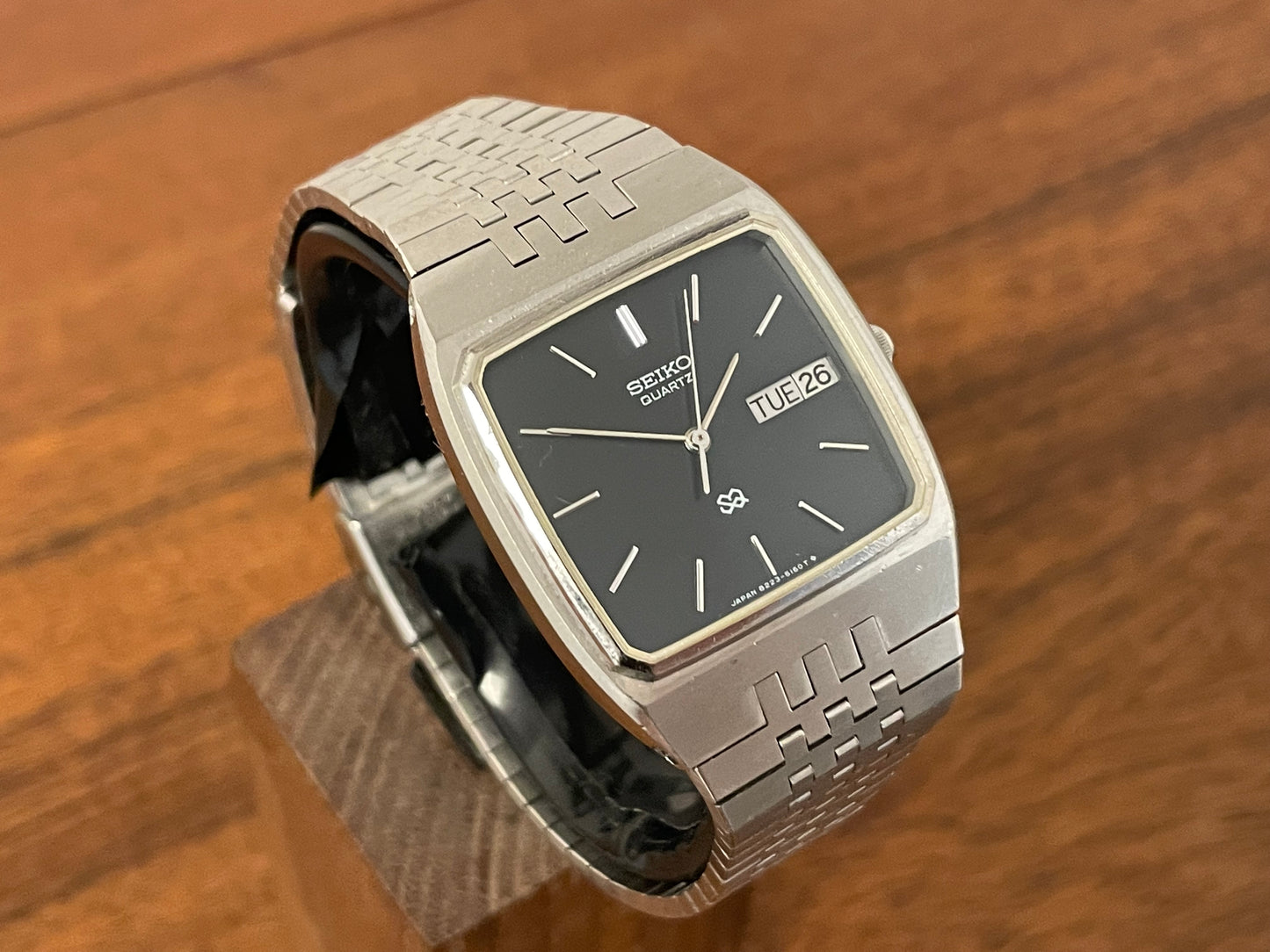 (1989) Seiko 8223-5160 Quartz SQ "TV dial" (serviced)