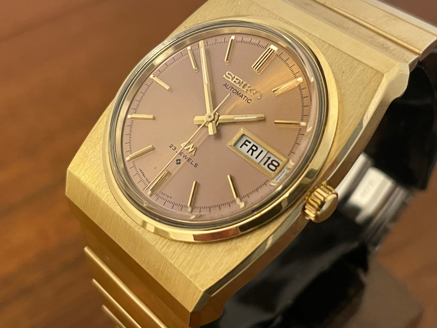 (1974) Seiko LM "Lord Matic" 5606-6020 - Gold plated case & aubergine sunburst dial (mint + serviced)