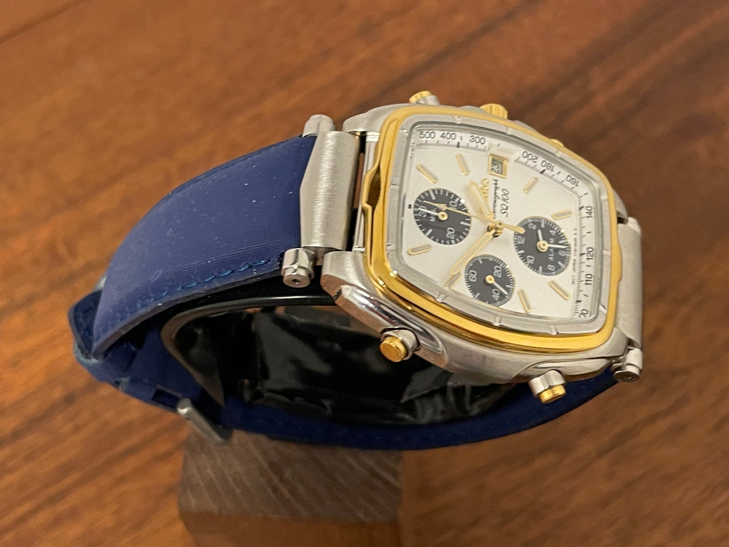(1996) Seiko 7T32-5A10 chronograph SQ100 - bi-color square case - silver wave pattern dial (NOS)