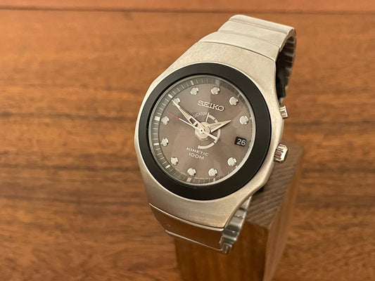New old stock Seiko 5M62-0B60 Kinetic 100m black bezel from 2000