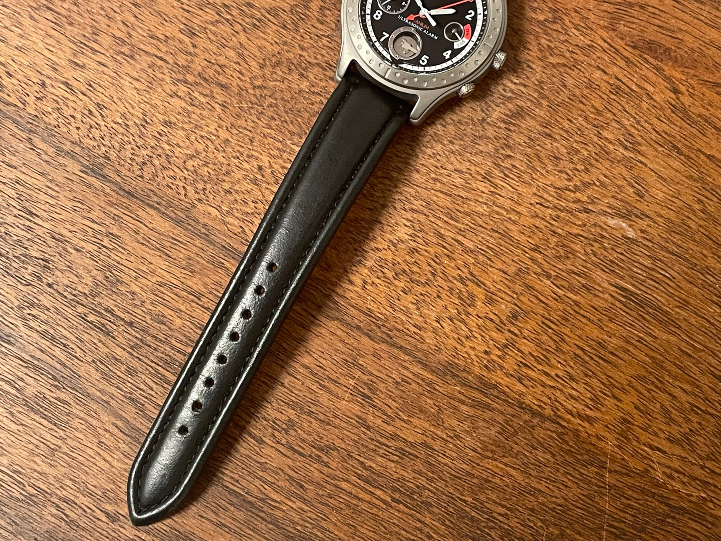(1997) Seiko 8V36-0010 Titanium Ultrasonic Alarm - black dial (NOS)