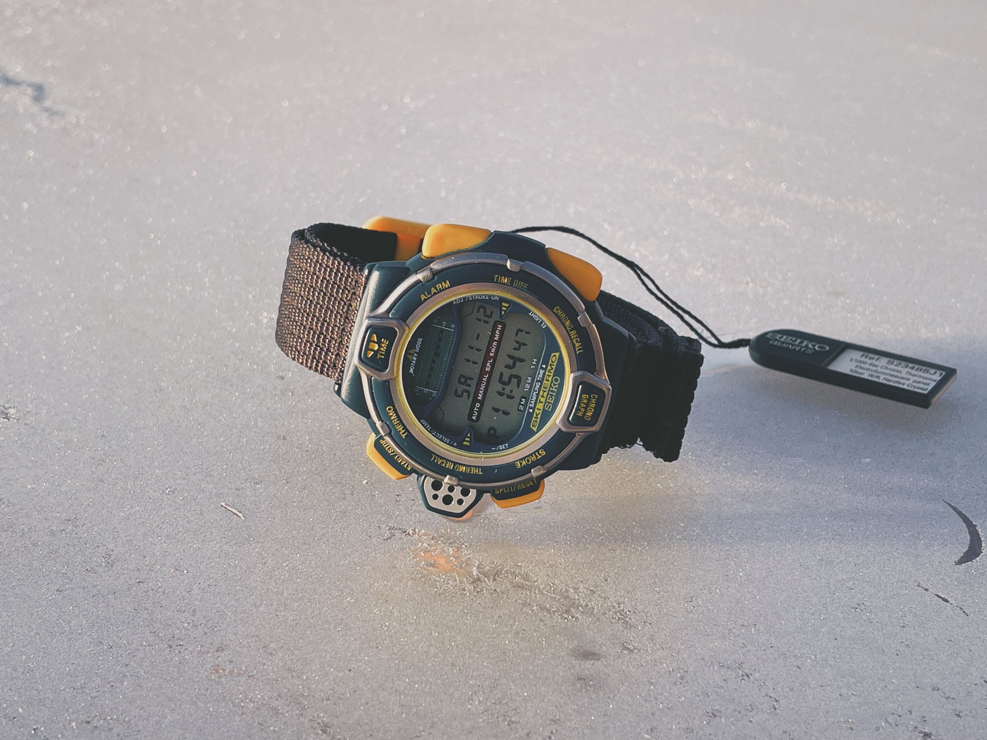 Vintage Seiko S820-6000 Ski Thermo on Ice