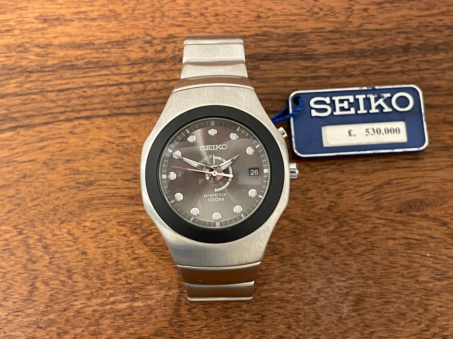 (2000) Seiko 5M62-0B60 Kinetic 100m black bezel - black sunburst dial (NOS)