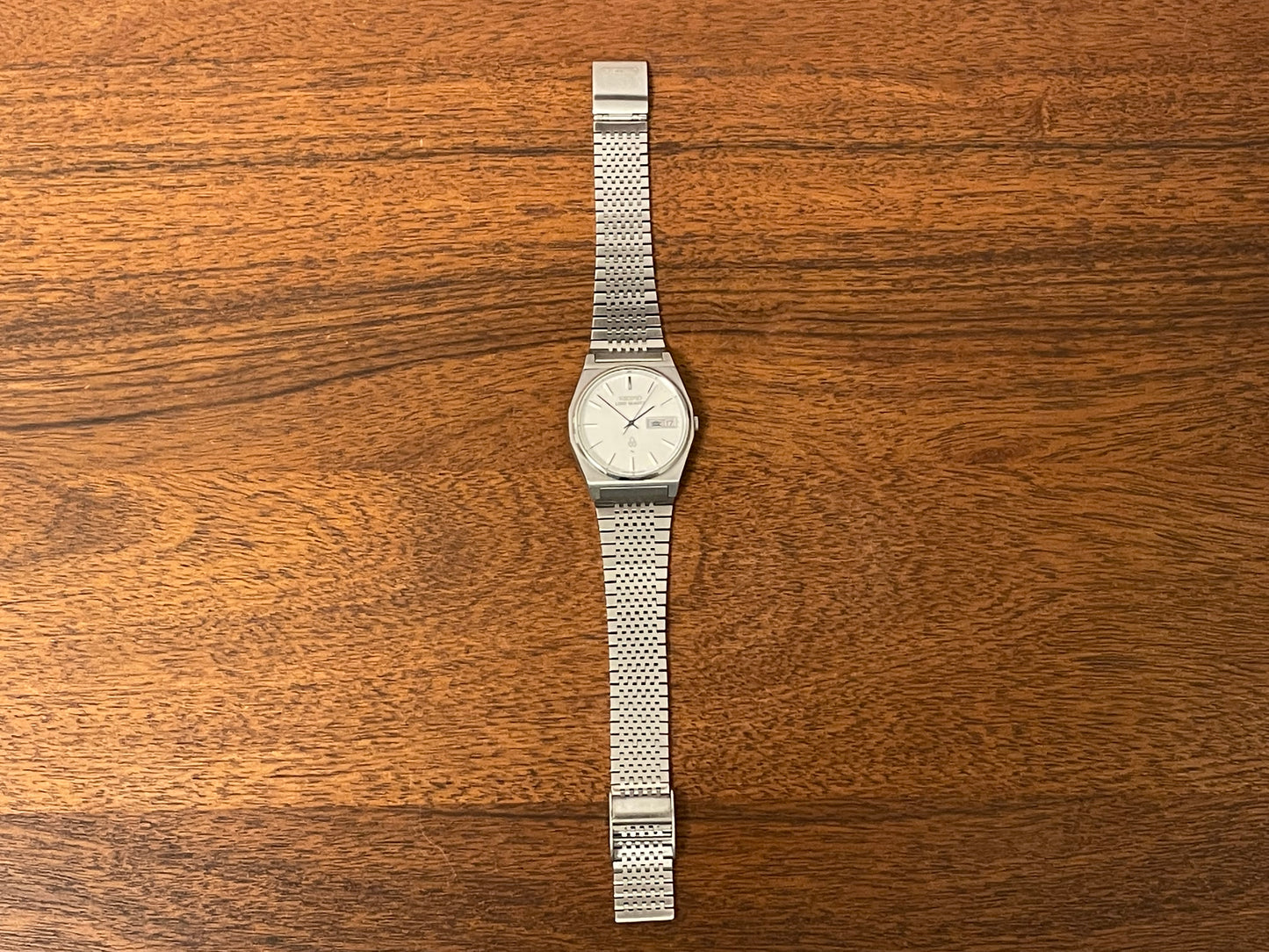 (1979) Seiko 7143-7020 Lord Quartz - silver linen dial (full service)
