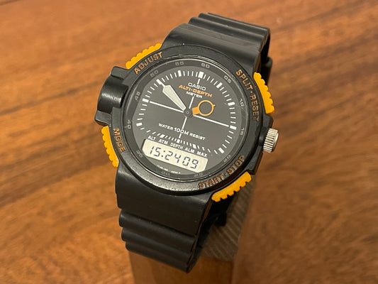 1980s CASIO ARW-320 Alti-Depth Meter front view