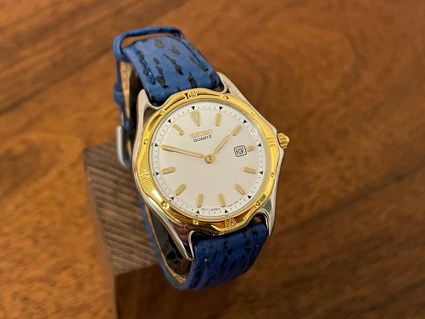 (1995) Seiko 7N89-0261 dress watch - small size