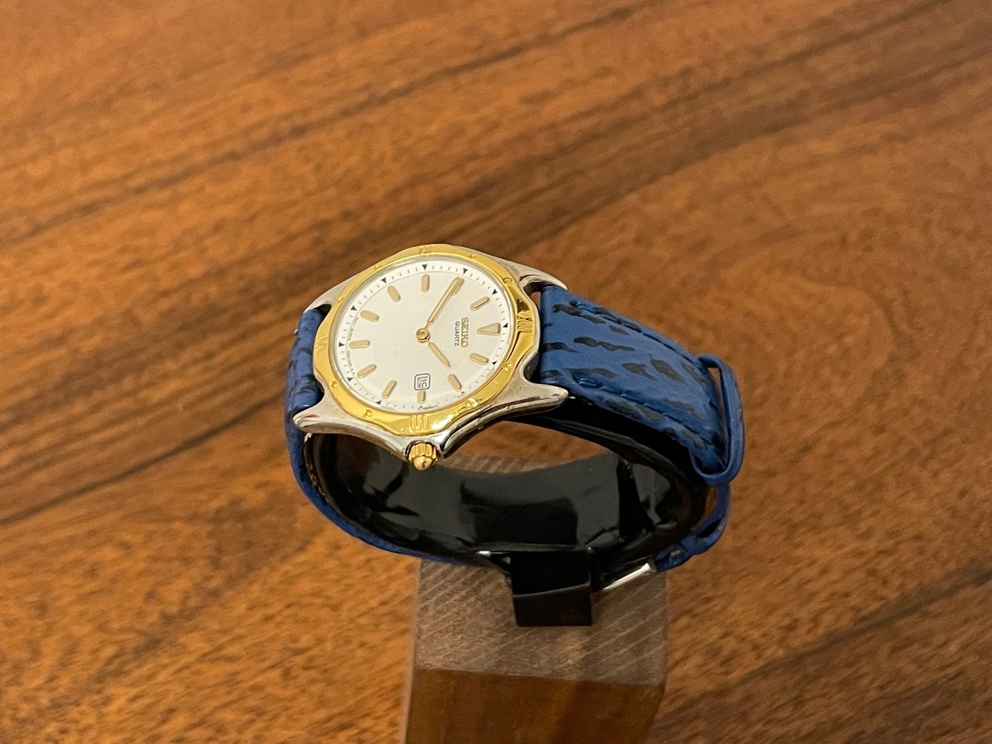 (1995) Seiko 7N89-0261 dress watch - small size