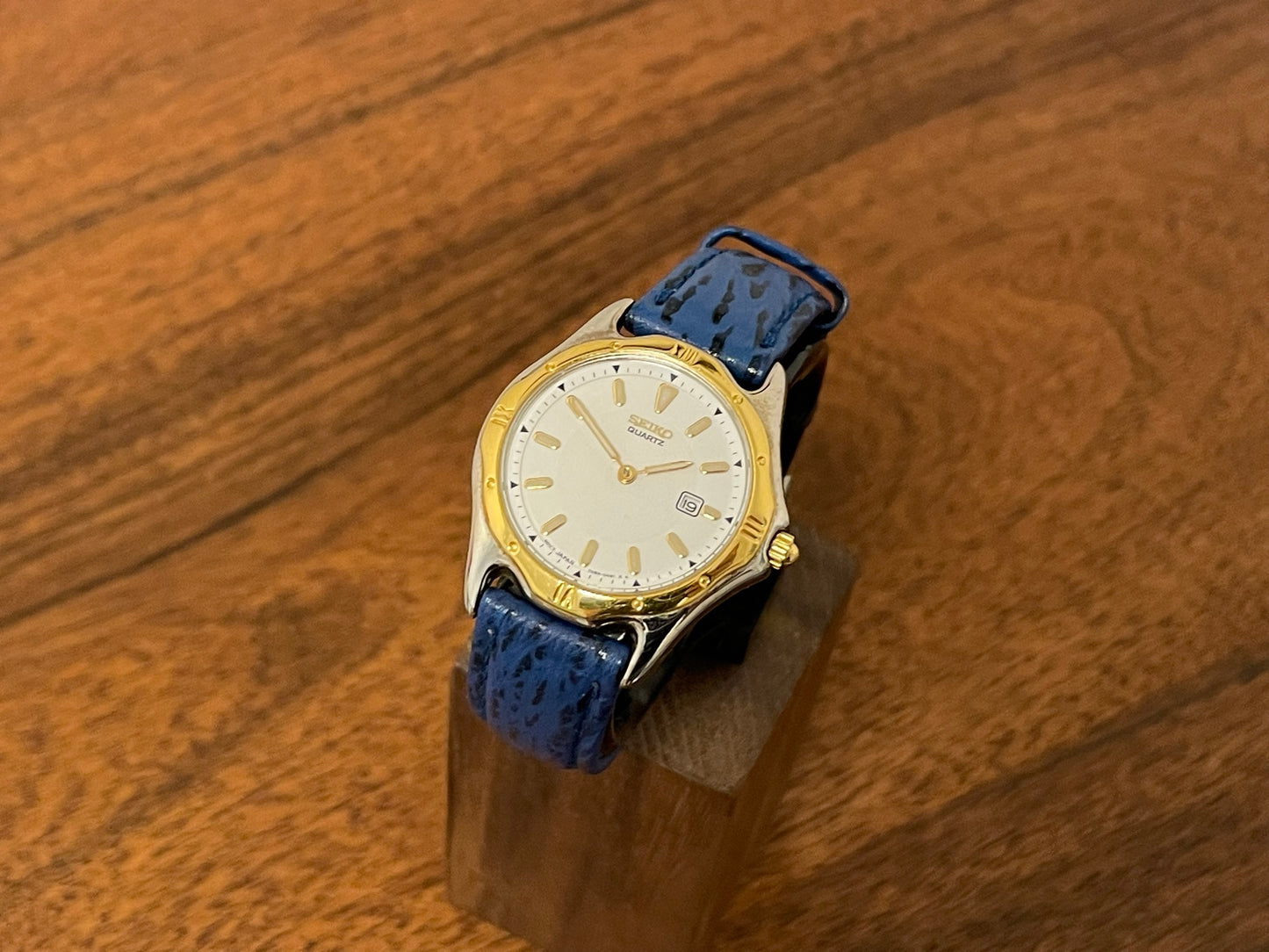 (1995) Seiko 7N89-0261 dress watch - small size