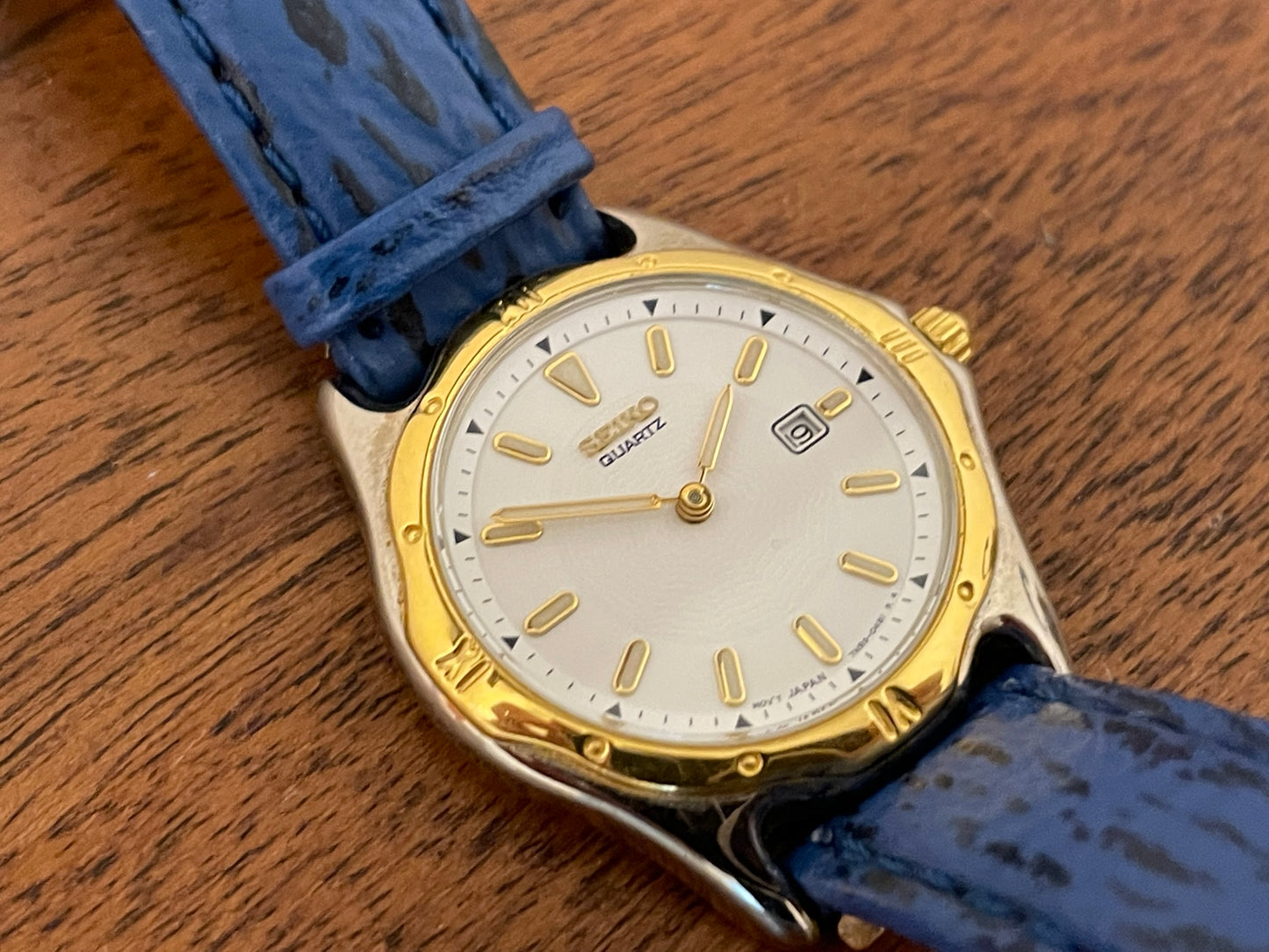 (1995) Seiko 7N89-0261 dress watch - small size