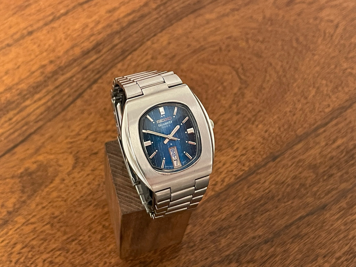 (1983) Seiko 3863-5009 Quartz 3003 "ocean blue textured dial" (serviced)