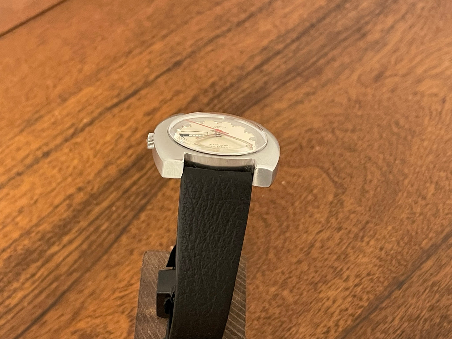(1971) Caravelle automatic ref 7098 "UFO" case N1 (Full service)