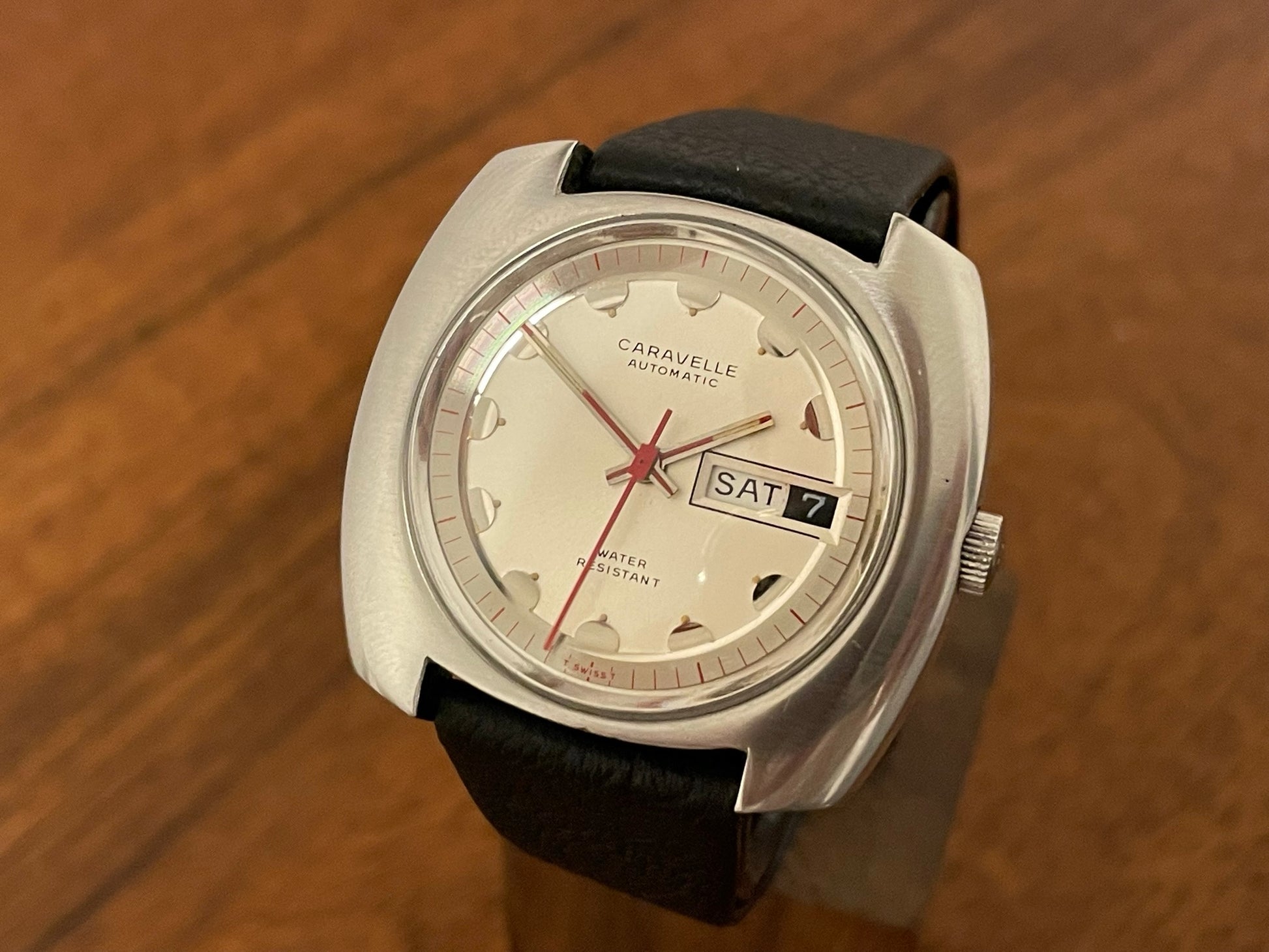 1971 Caravelle automatic ref 7098 "UFO" case N1 front view