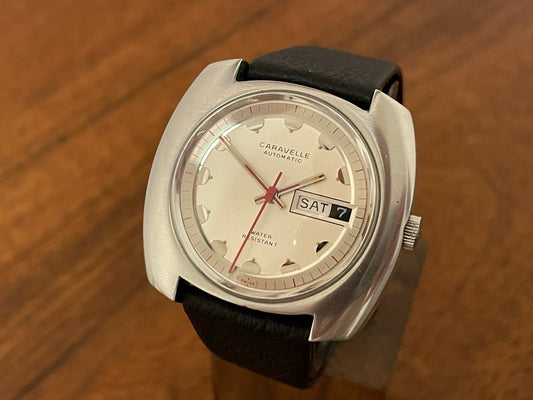 1971 Caravelle automatic ref 7098 "UFO" case N1 front view