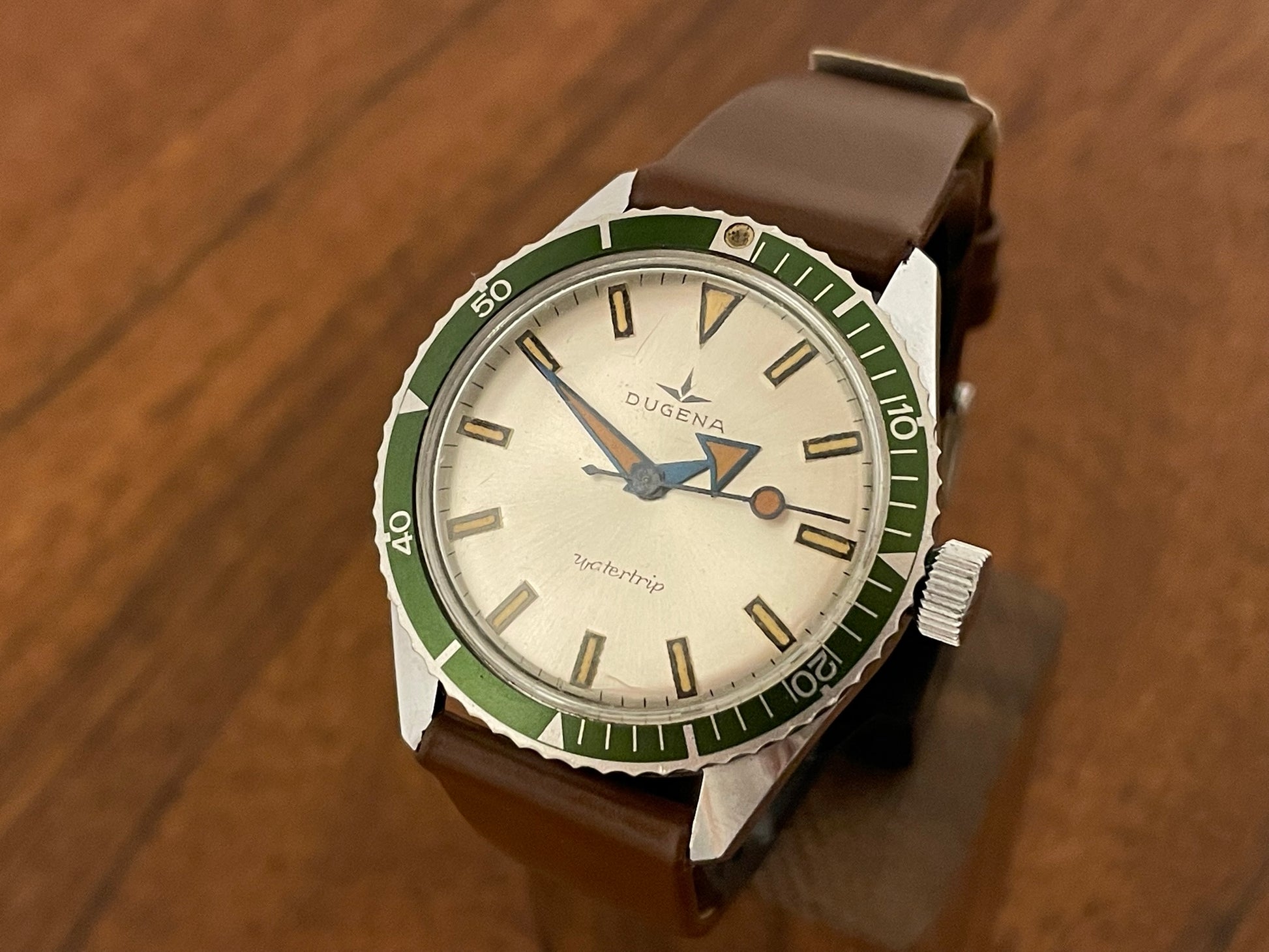 1970s Dugena Watertrip "Kermit" diver front view