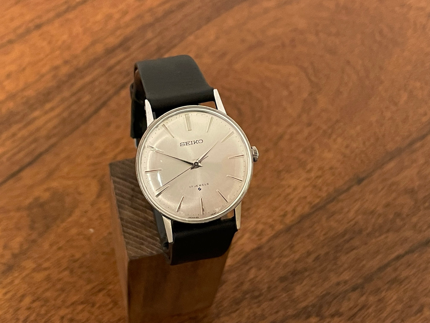 (1968) Seiko 66-9990 dress watch (full service)