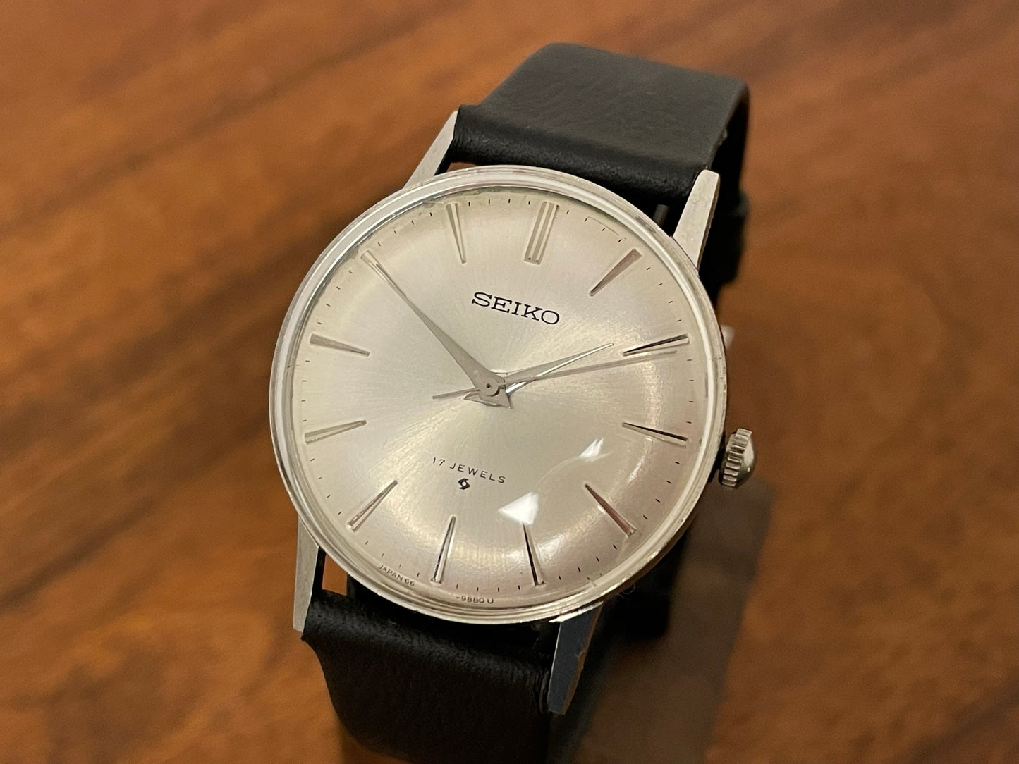 1968 Seiko 66-9990 dress watch front view