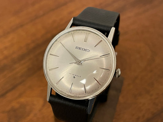 1968 Seiko 66-9990 dress watch front view