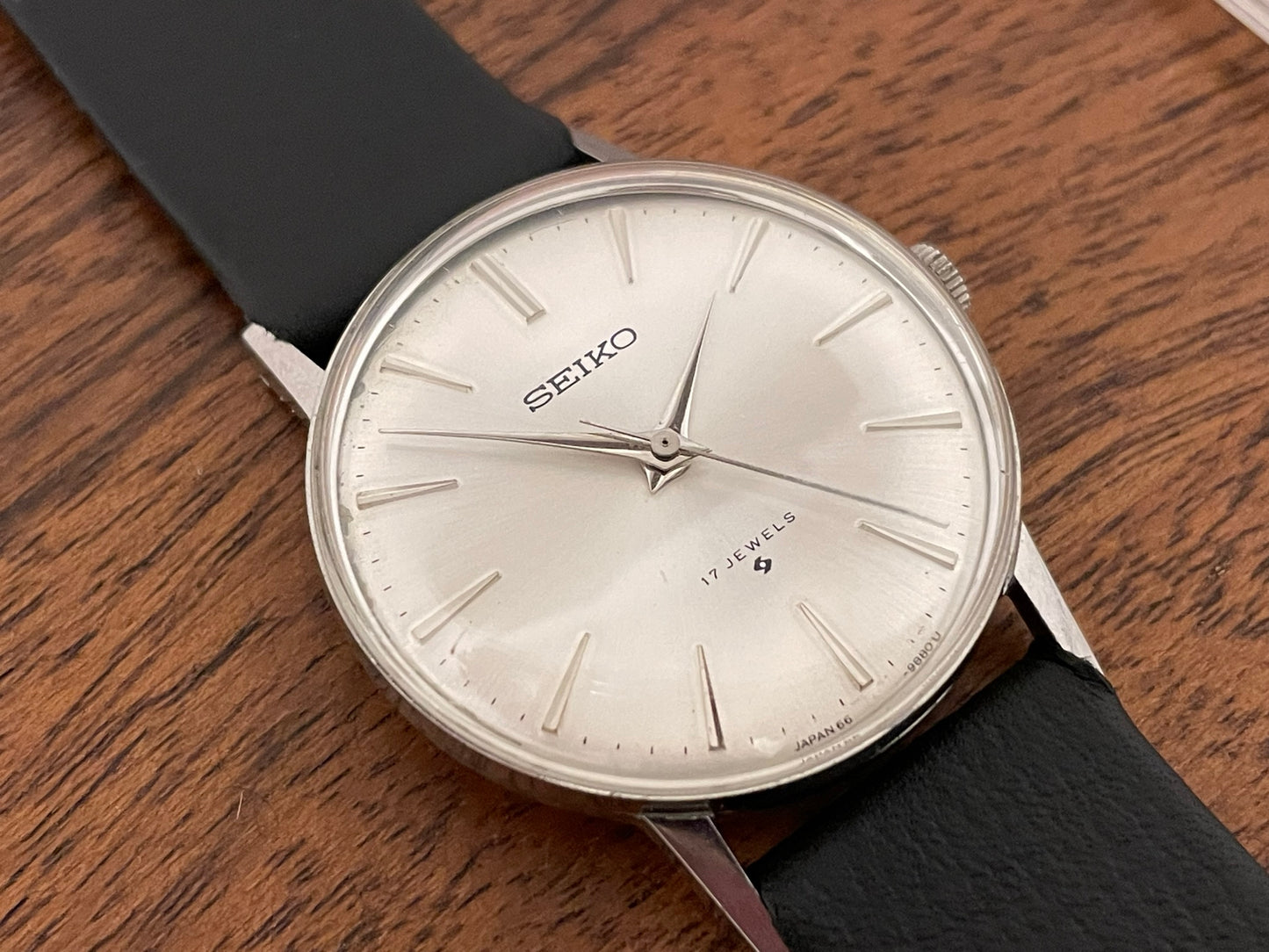 (1968) Seiko 66-9990 dress watch (full service)