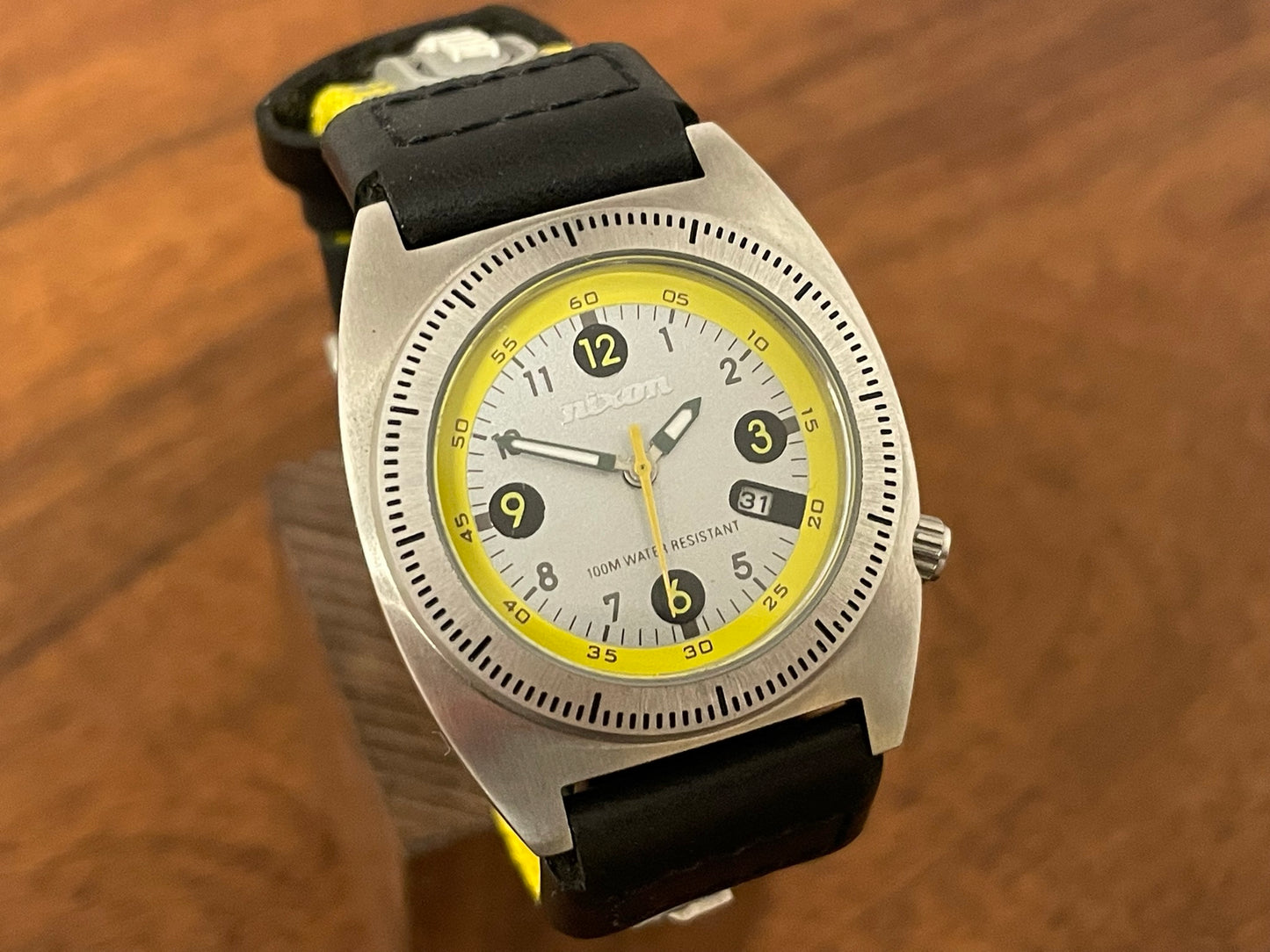 (1990s) Nixon Exactly diver - small size