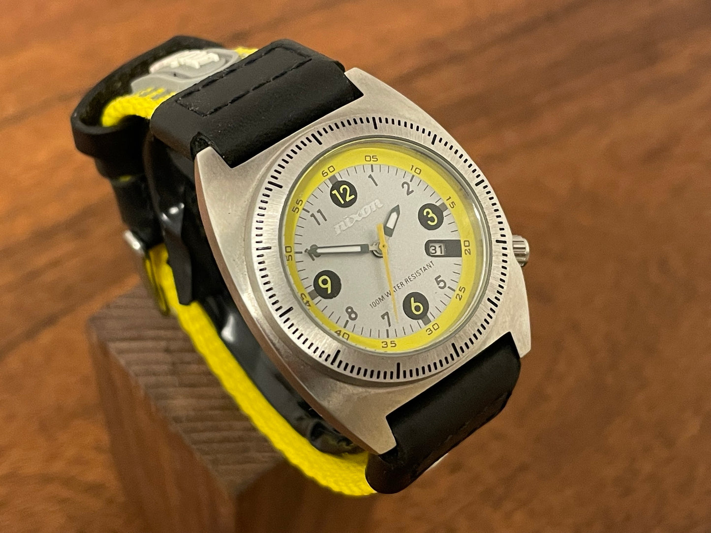 (1990s) Nixon Exactly diver - small size