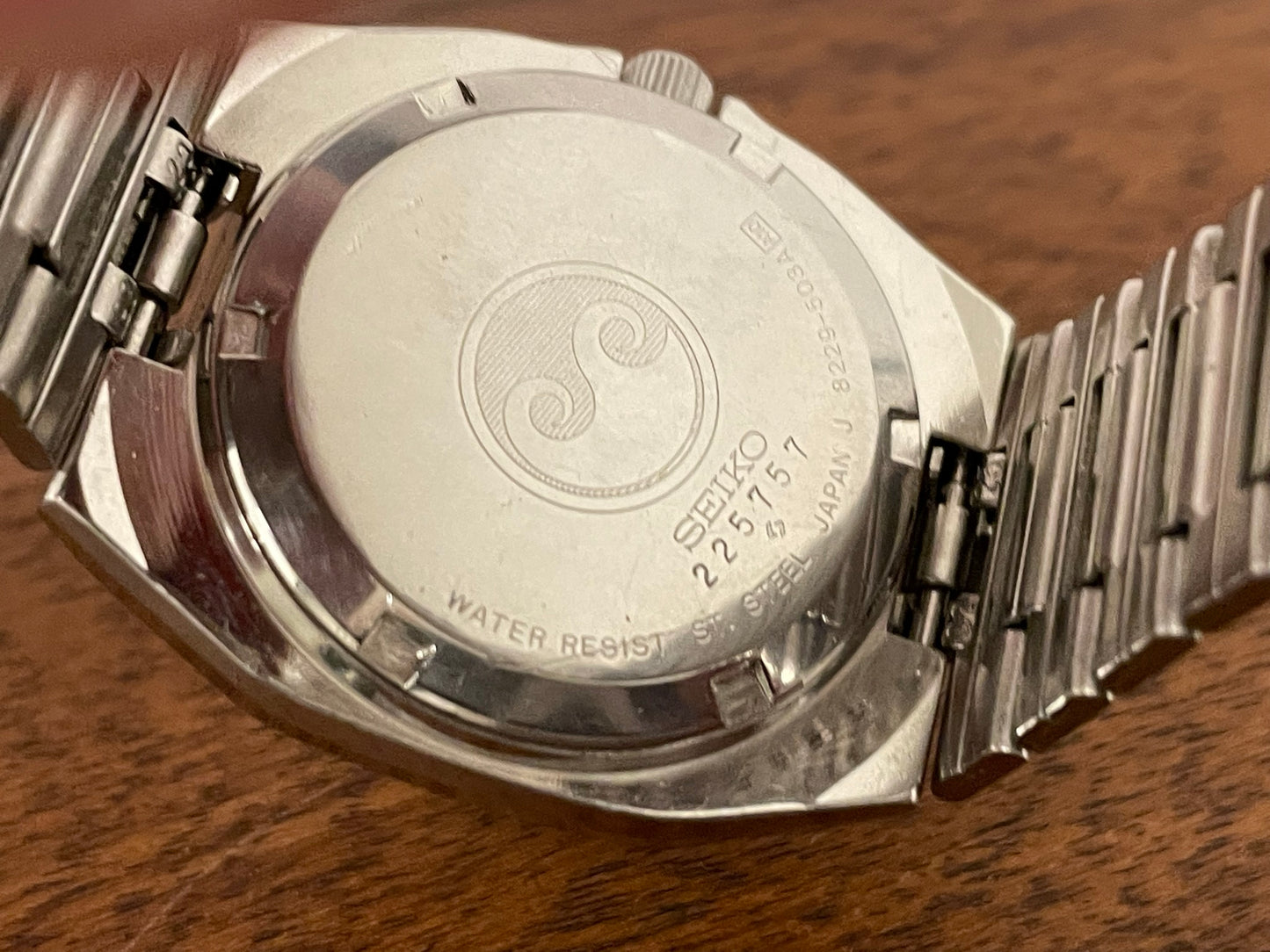 (1982) Seiko 8229-503A Quartz SQ Sports 100 (serviced)