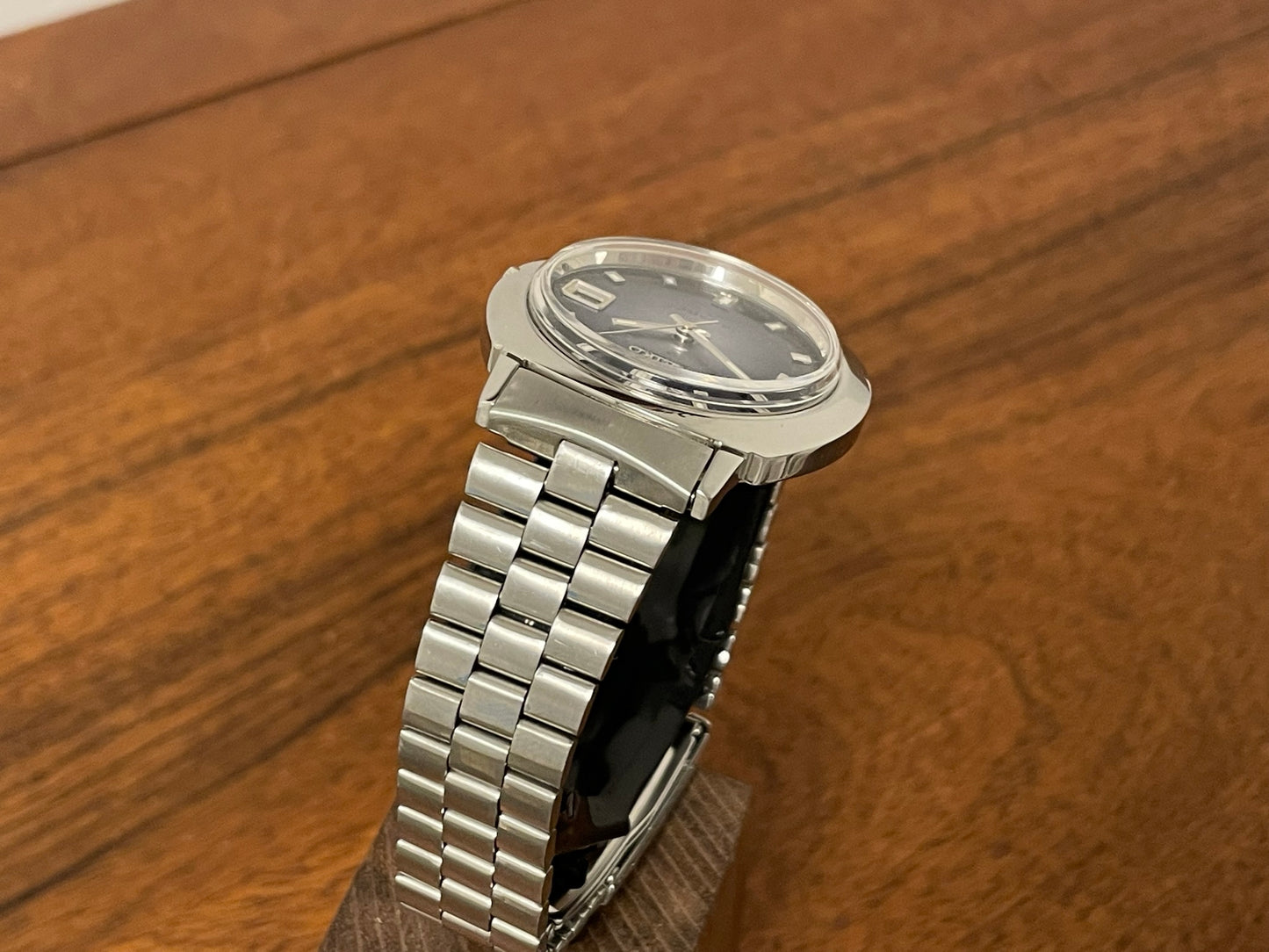 (1978) Seiko 7025-8000 UFO - blue gradient dial (serviced)
