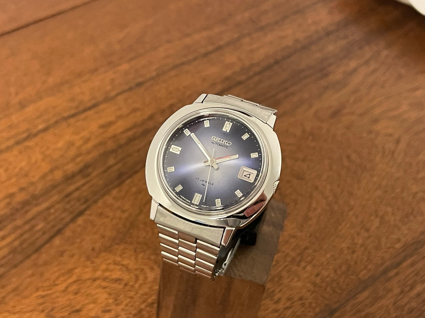 (1978) Seiko 7025-8000 UFO - blue gradient dial (serviced)