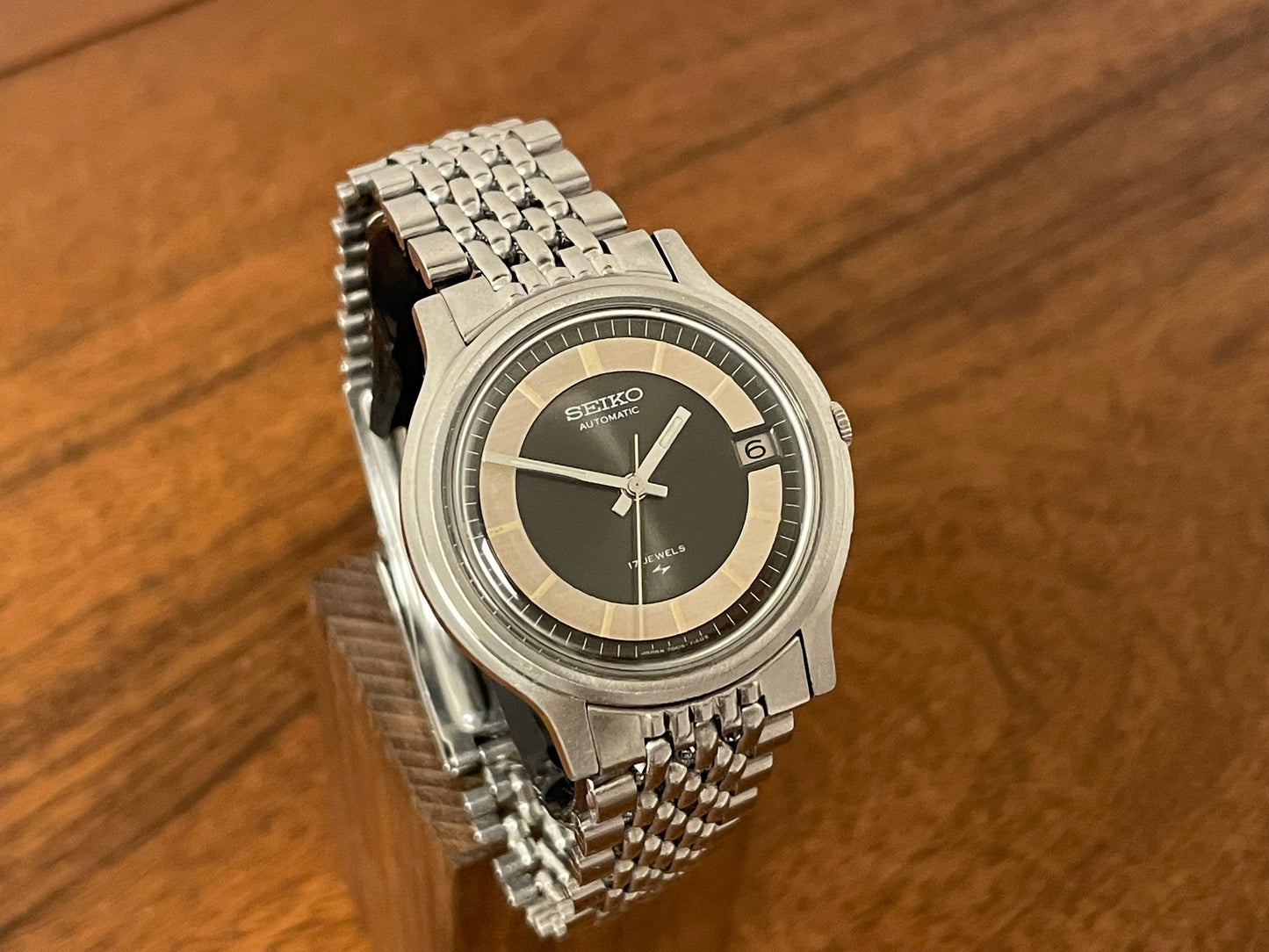 (1973) Seiko 7005-7110 "bullseye dial" automatic 17 jewels (full service)