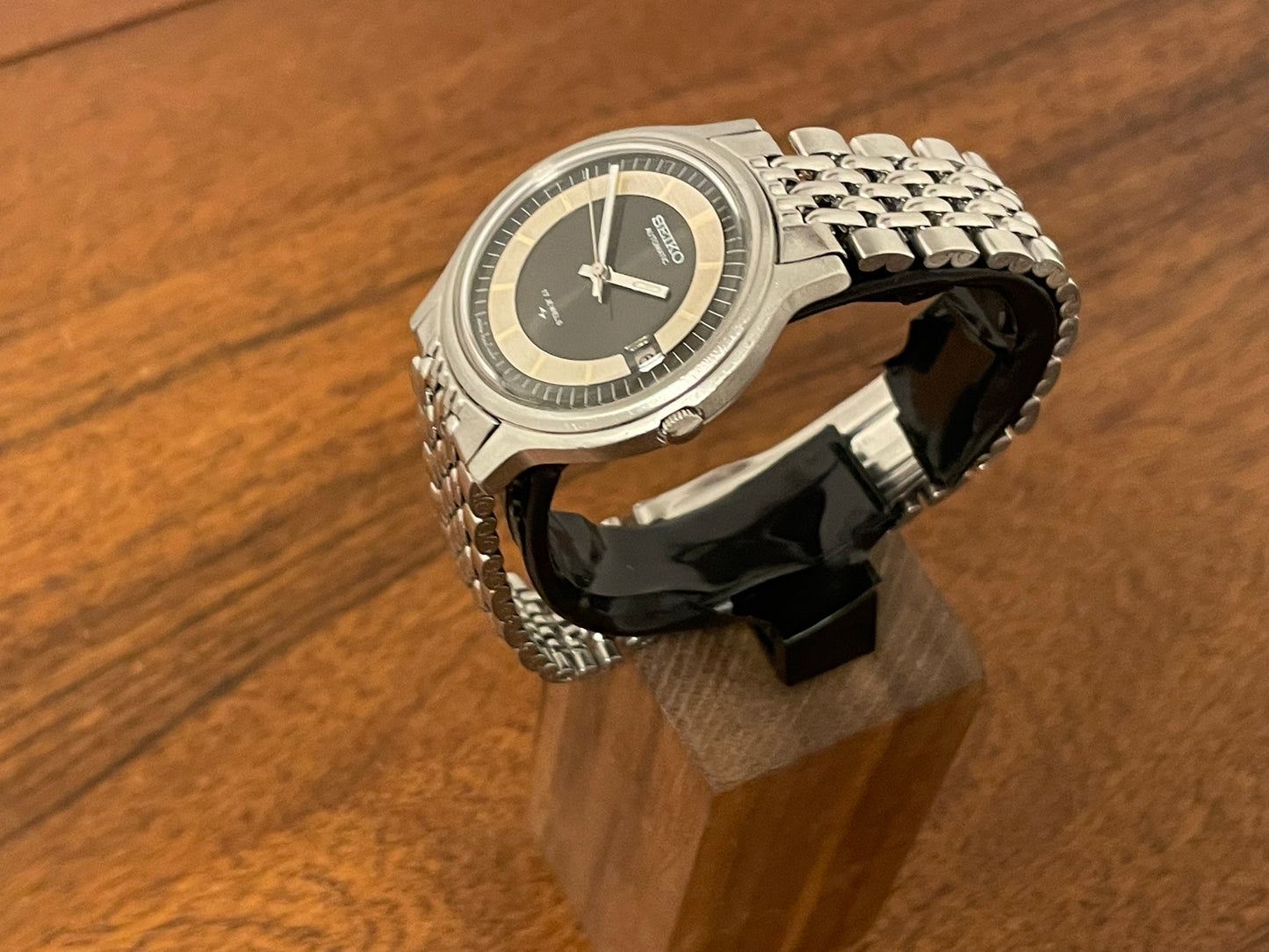 (1973) Seiko 7005-7110 "bullseye dial" automatic 17 jewels (full service)