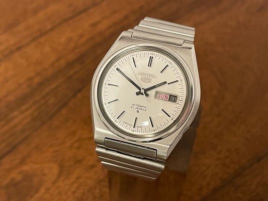 1974 Seiko 5 Automatic 6119-8410 day & date feature front view