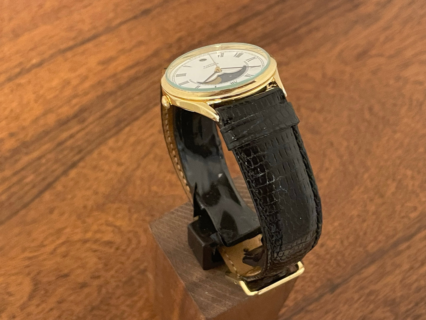 (1984) Seiko 7434-7000 dress watch with moon phase - white Roman numeral dial