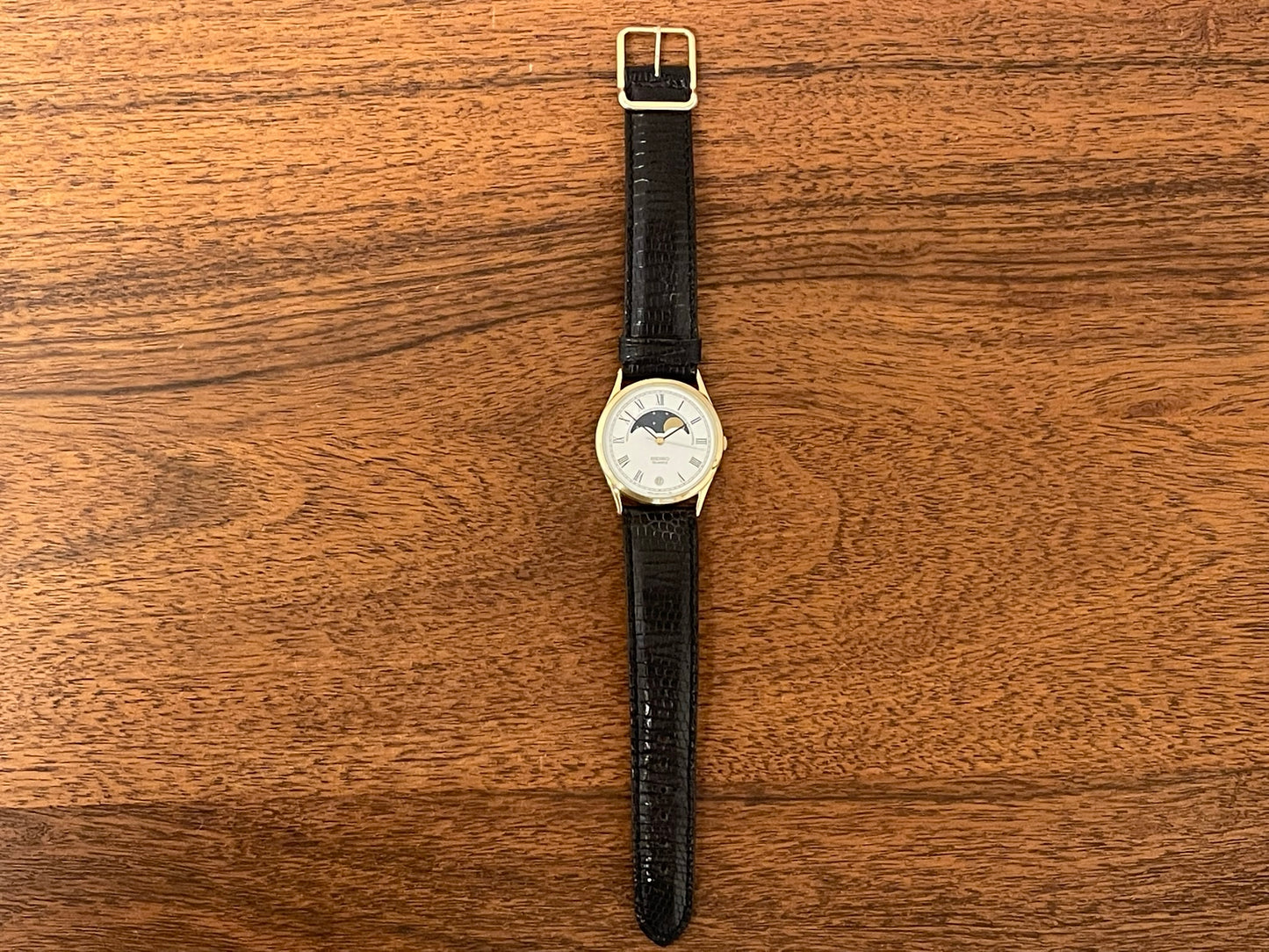 (1984) Seiko 7434-7000 dress watch with moon phase - white Roman numeral dial