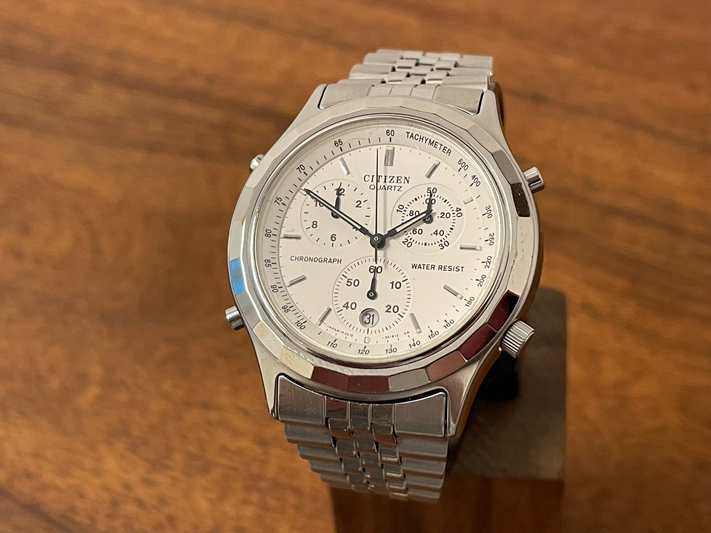 (1990s) Citizen 3560-351606 Chronograph - white dial and fluted bezel