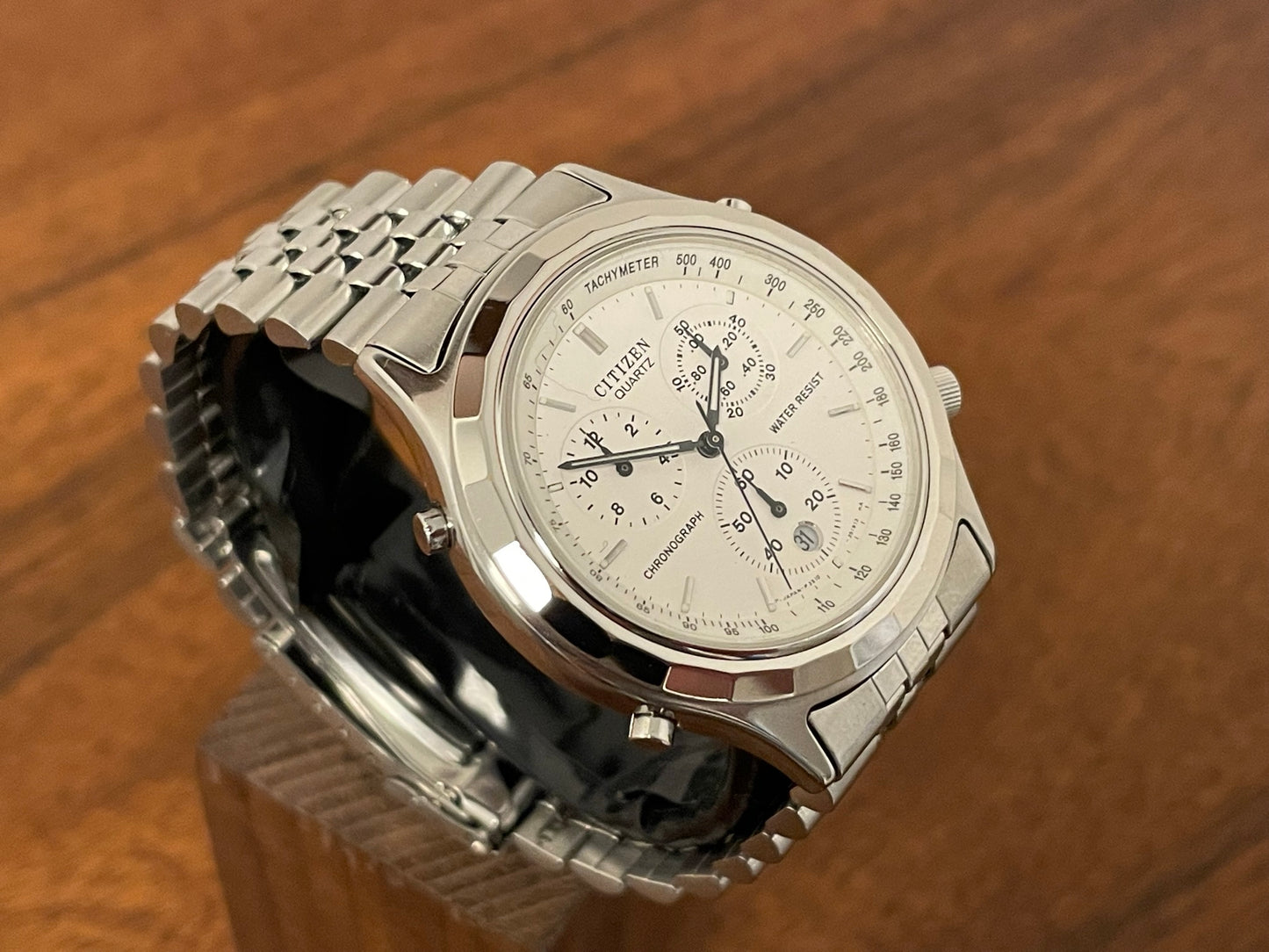 (1990s) Citizen 3560-351606 Chronograph - white dial and fluted bezel