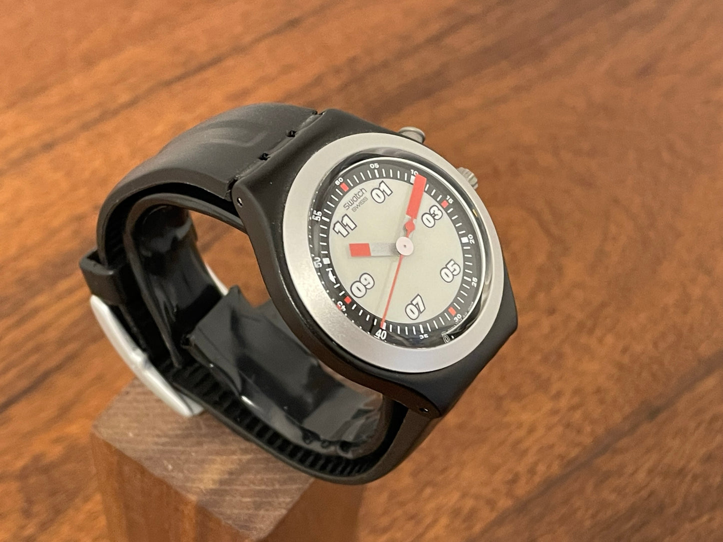(2005) Swatch YGB9000 Irony Loomi "Enough Time" (NOS)