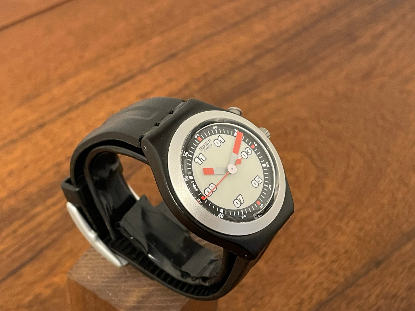 (2005) Swatch YGB9000 Irony Loomi "Enough Time" (NOS)