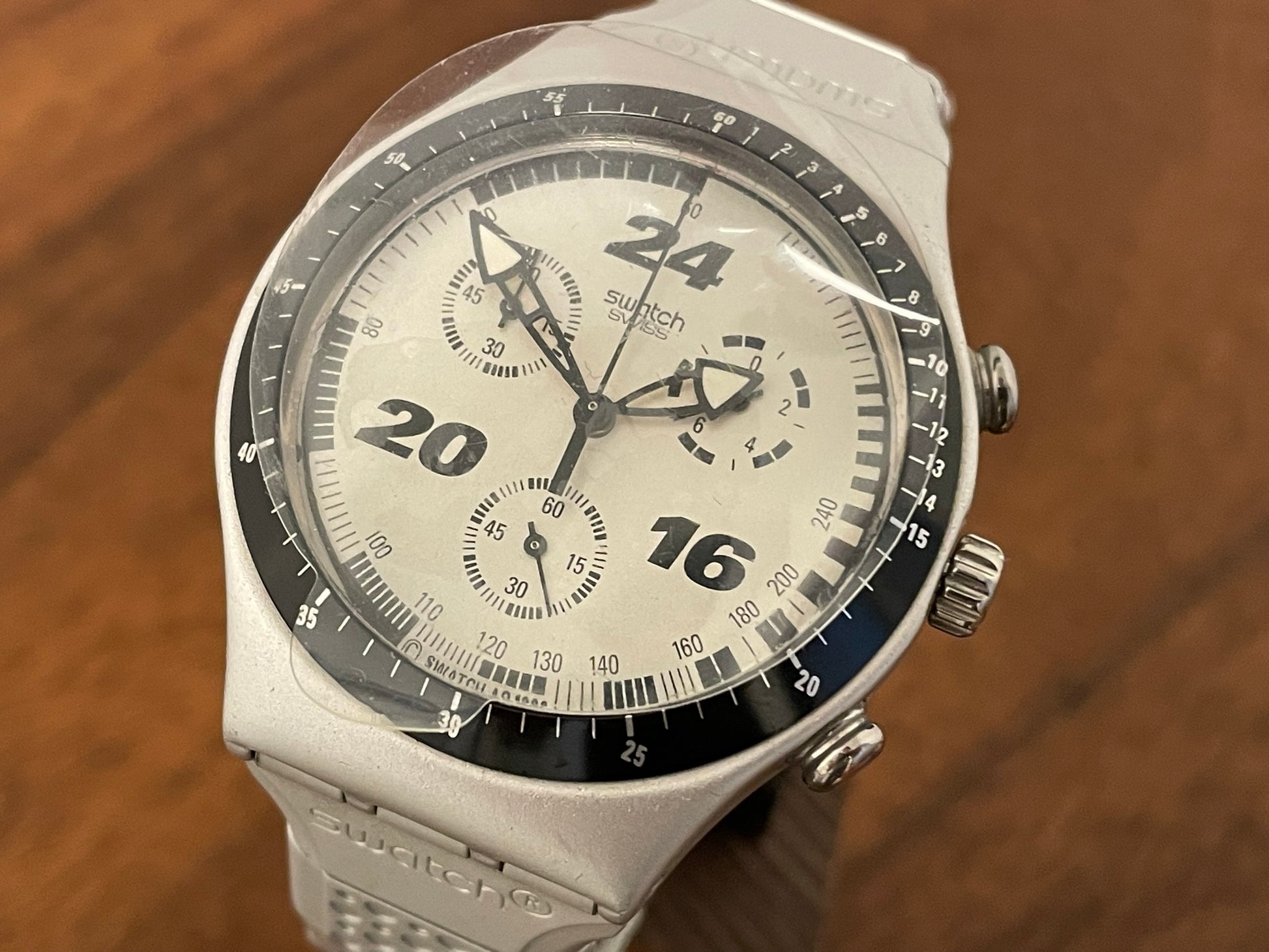 (1997) vintage Swatch YCS1006 Irony Chrono "Straight Edge" front view