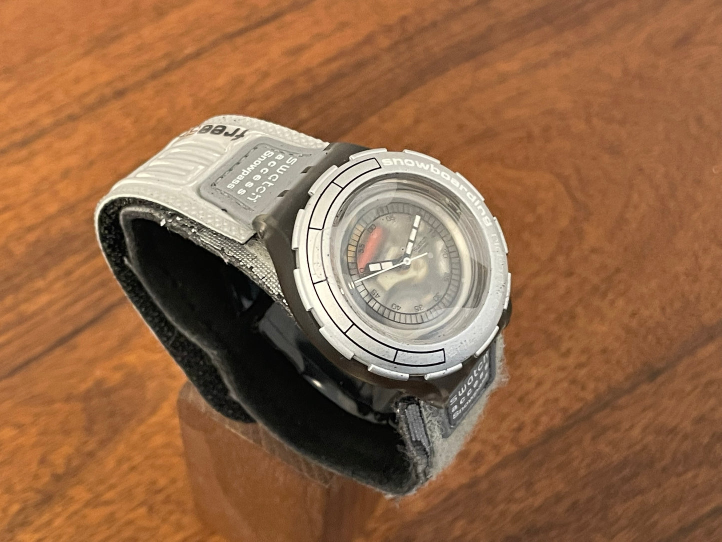 (2000) Swatch SHM102 Scuba 200 Snowpass "Vertical Flavour" (NOS)