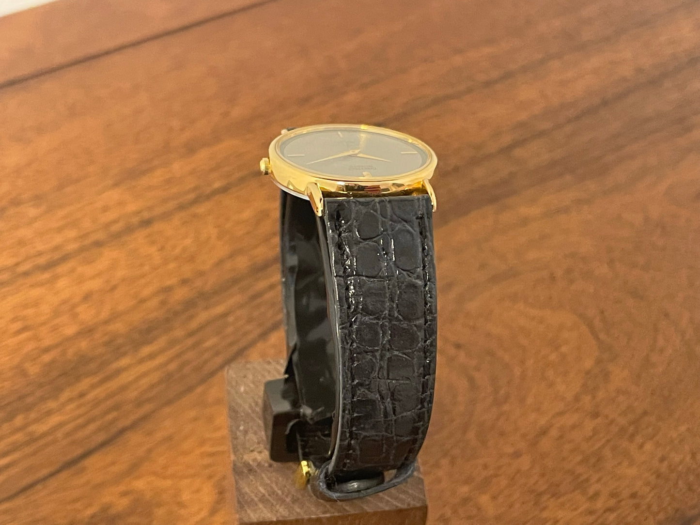 (1989) Seiko 5Y30-7000 dress watch with AKZO brand logo (NOS)