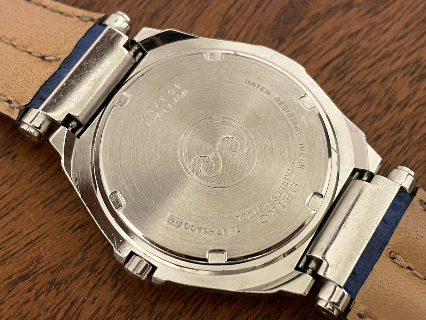 (1994) Seiko 7N47-6A00 SQ100 with date function (serviced)